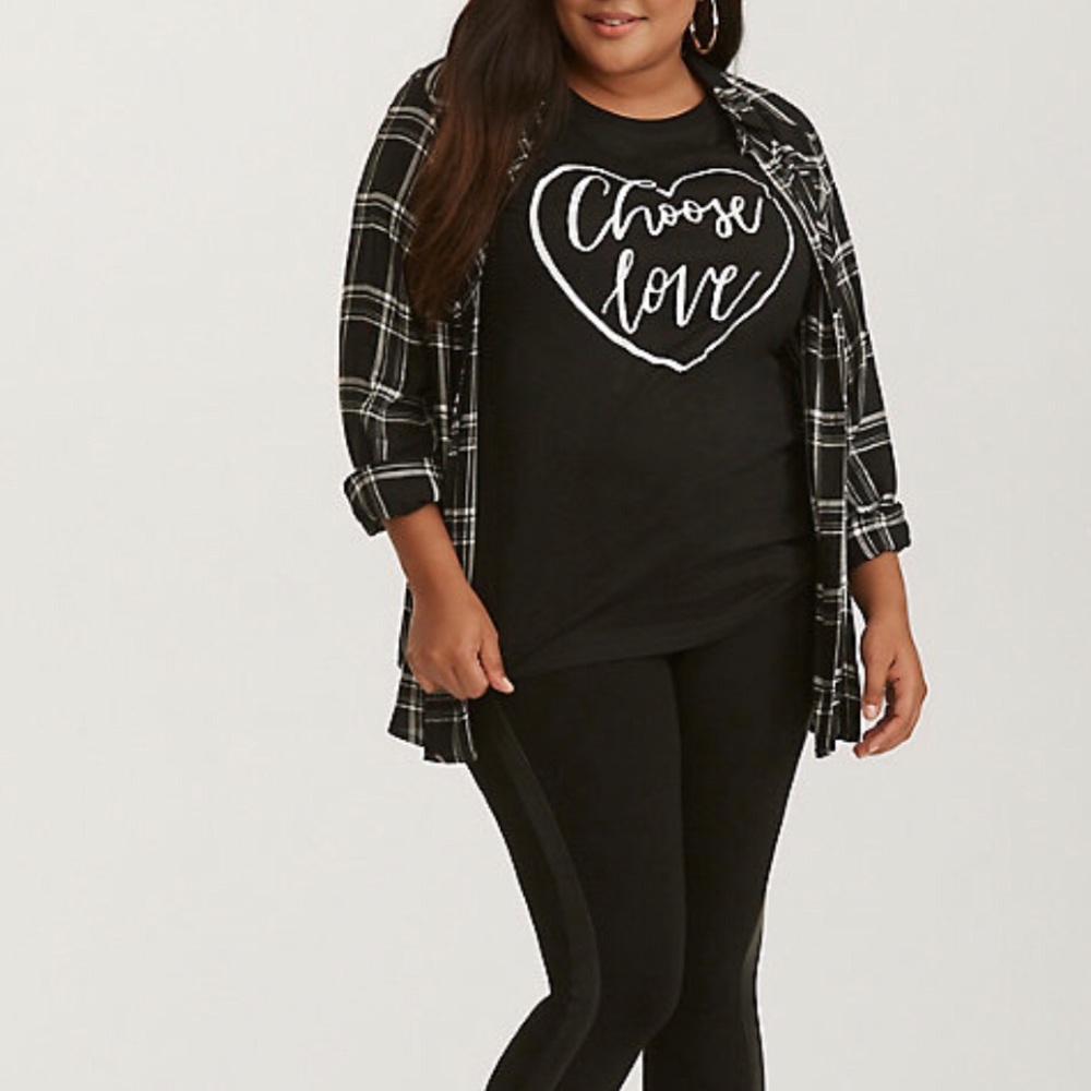 TORRID CHOOSE LOVE BLACK CREW NECK TEE